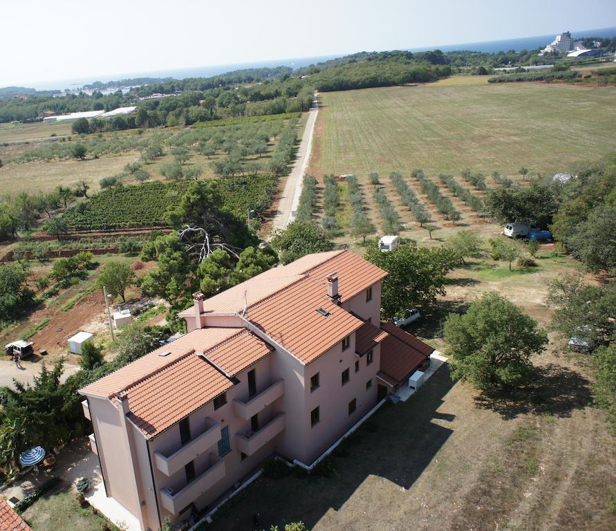 Guest House Caterina Porec Exterior photo
